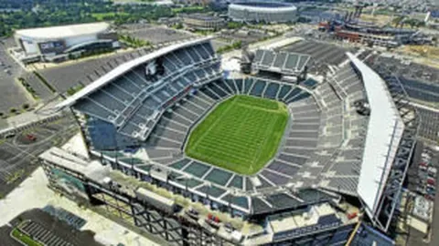 山东选手于婧萱在亚冬会滑雪登山女子短距离项目中荣获银牌